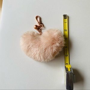 Furry Heart key chain light pink